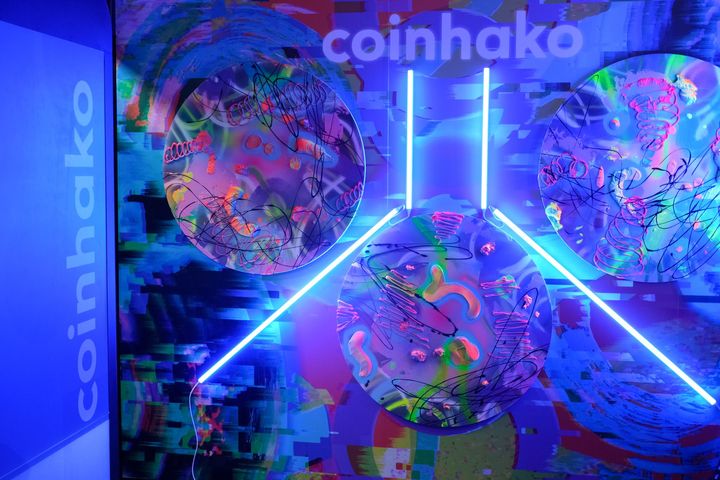 Coinhako x TOKEN2049